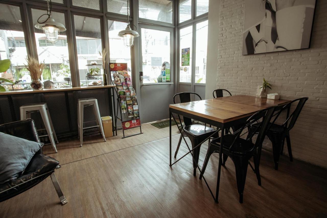 Fashen Poshtel Bed & Breakfast Chiang Mai Exterior photo